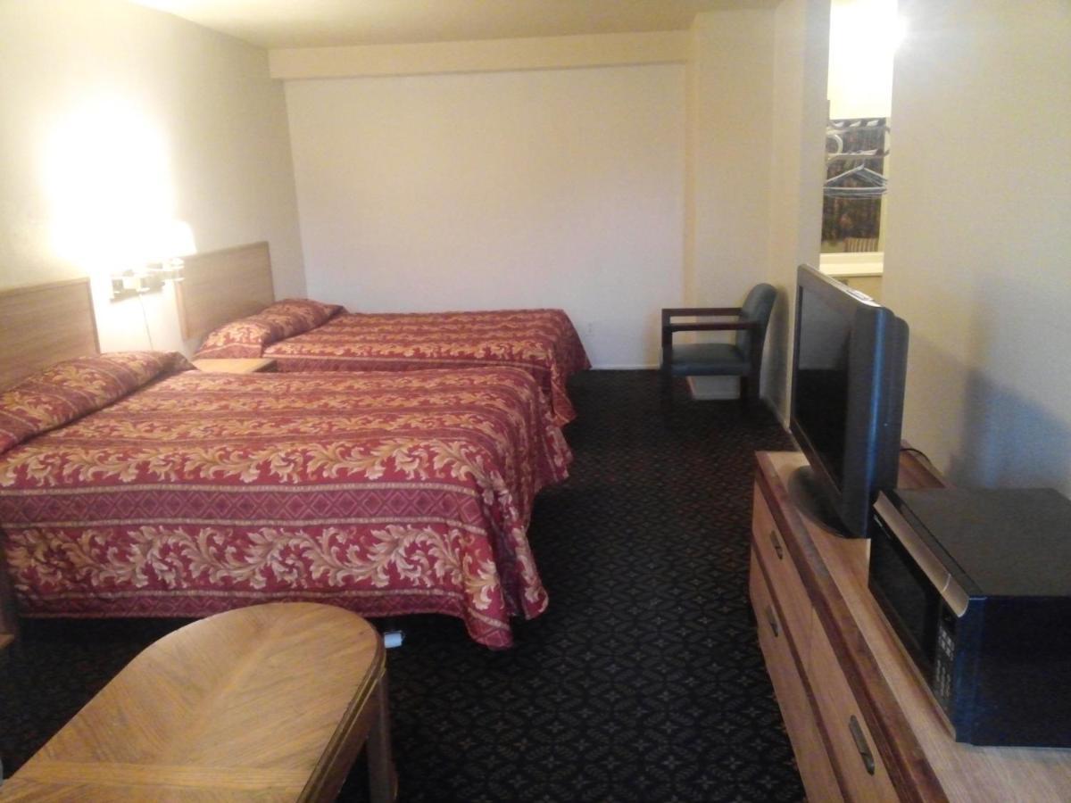 Evergreen Inn 科维纳 外观 照片