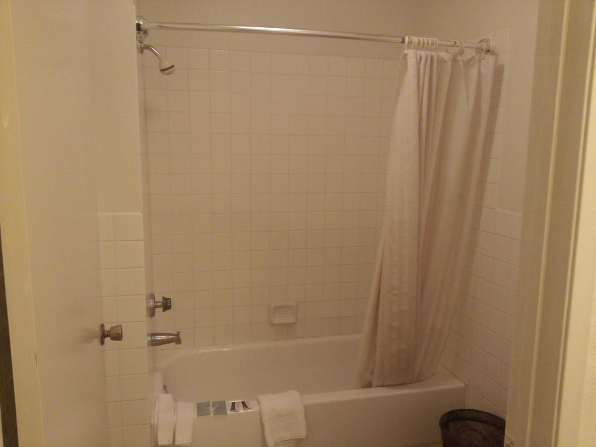 Evergreen Inn 科维纳 外观 照片